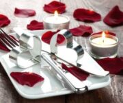 Tavola imbandita per San Valentino