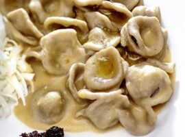 orecchiette_con_fave_alta_definizione