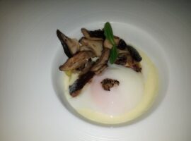 Uovo_alle_terme_con_cardoncelli_e_zabaione_di_parmigiano