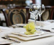 tavolo_apparecchiato_ristorante