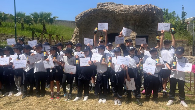 Alcuni degli alunni del circolo didattico statale 33 Risorgimento di Napoli