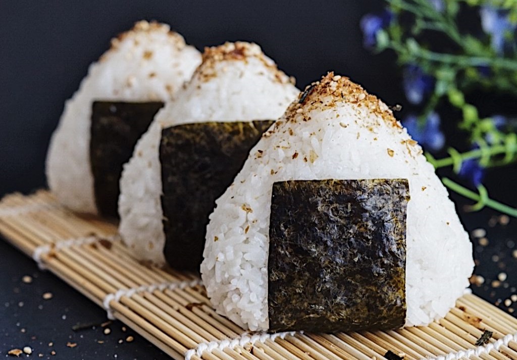 Onigiri al tonno