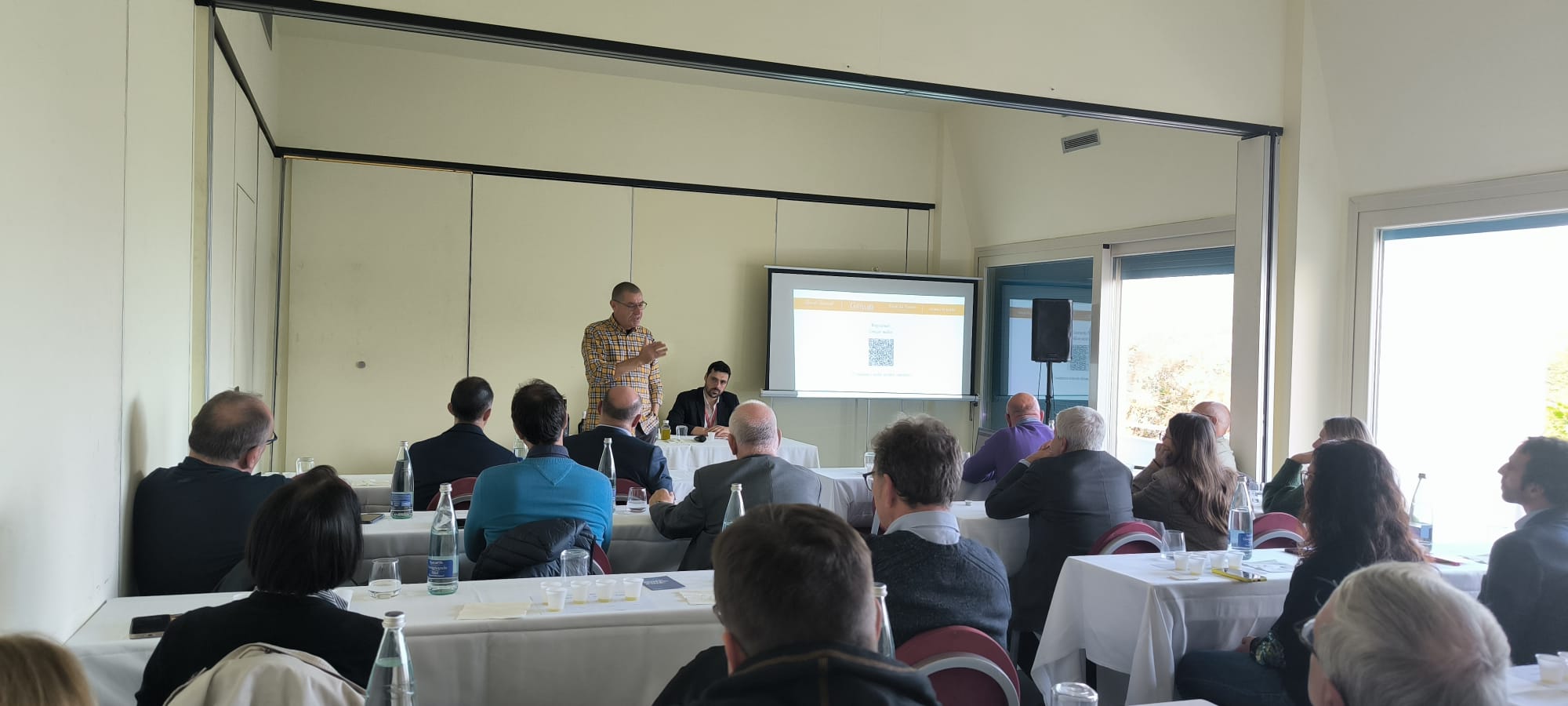Un momento della degustazione degli oli italiani