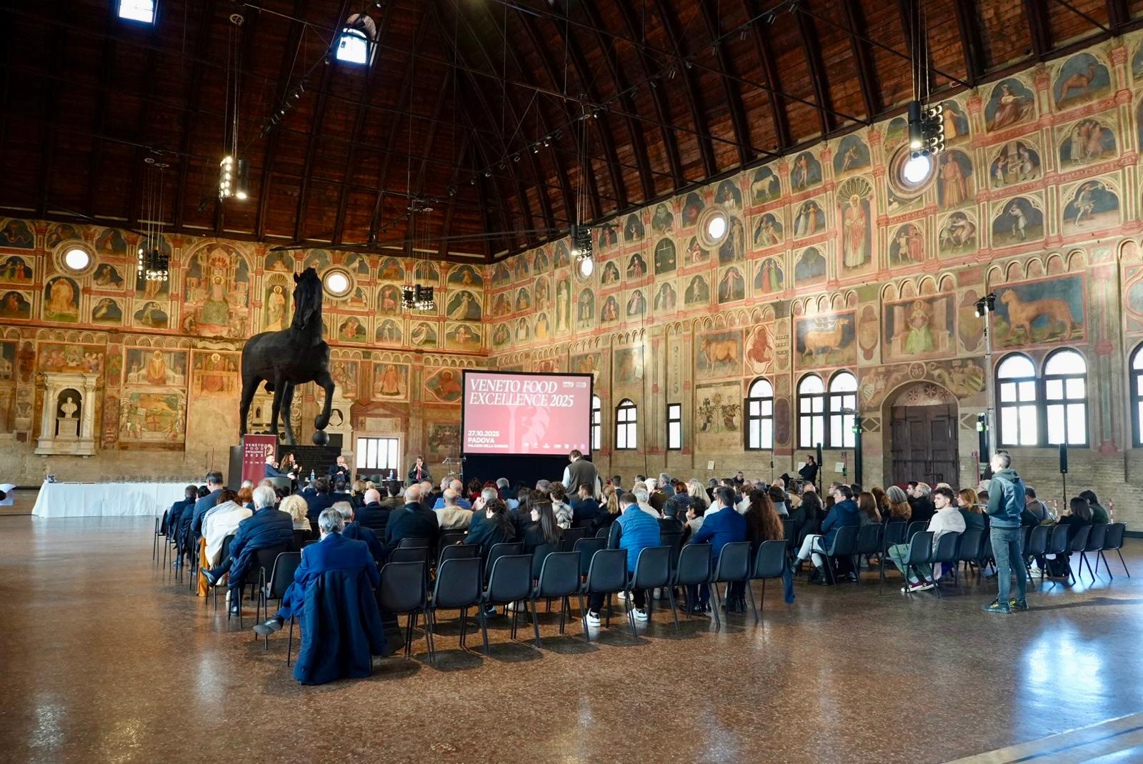 Un momento del dibattito