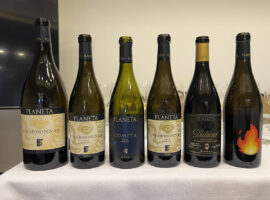 Le etichette della masterclass dei vini Planeta