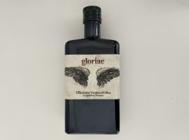 La bottiglia dell’olio bio Gloriae di Dario Zito